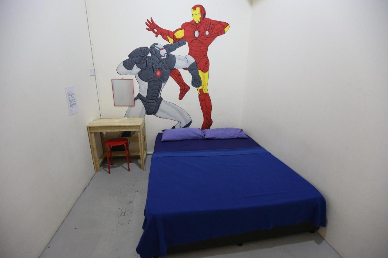 Hero Hostel Kuching Exterior foto